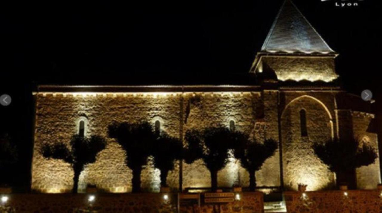 Gite Des Roses Oradour-Fanais Екстер'єр фото